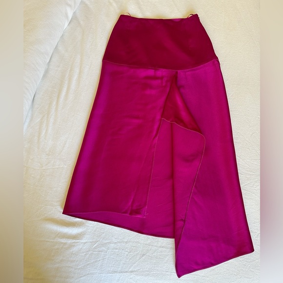 Atlein Violet Satin Crepe Asymmetrical Midi Skirt - Picture 2 of 6